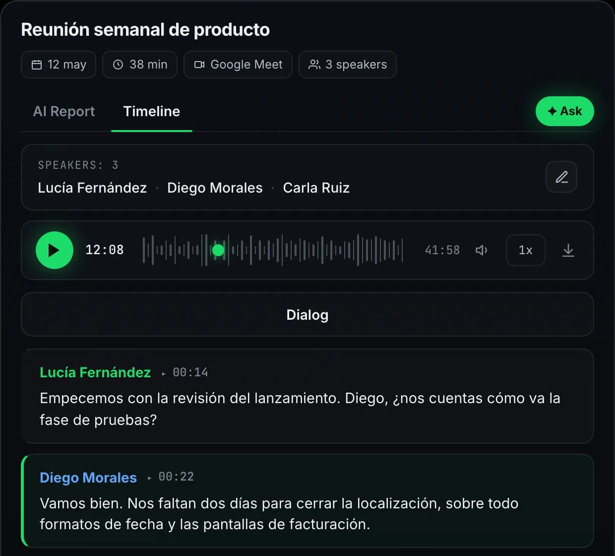 A Spanish meeting transcript in Meetlens with three named speakers, timestamps and the audio player